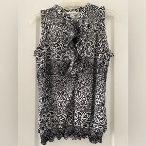 White House Black Market Sleeveless Blouse Size S; Black & White